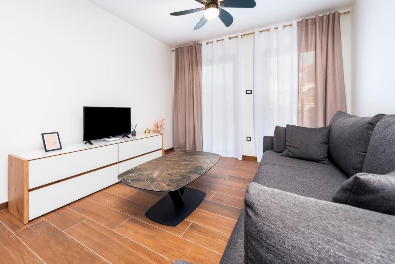 Apartments Sanja-New Renovated Rovinj Exteriör bild